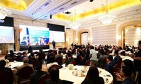 Hundreds of foreign investors arrive to explore Vietnam's investment opportunities