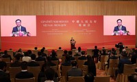 NA Chairman joins in Vietnam - China people’s friendship meeting