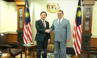 Parliamentary leaders of Malaysia hail cooperation with Vietnamese NA