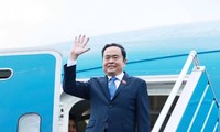 Vietnamese top legislator begins an official visit to Russia