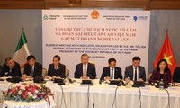 Vietnamese top leader urges Irish businesses to expand investment in Vietnam