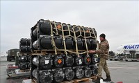 US announces nearly 1 billion USD in military aid to Ukraine; France-US-Ukraine hold talks in Paris