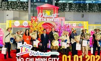 Vietnam welcomes first visitors of 2025