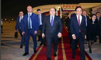 Russian PM arrives in Hanoi, beginning two-day official visit to Vietnam