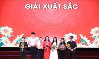 Trao 165 giải thưởng cuộc thi “Sách và Khát vọng cống hiến”