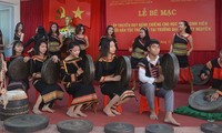 Extracurricular class fuels ethnic minority students’ passion for Gong culture