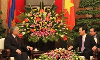 Canciller de Armenia visita Vietnam