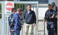 Policía italiana detiene sospechosos autores de atentado con bombas 