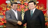 Culmina visita oficial del presidente iraní a Vietnam 