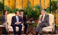 Visita del premier vietnamita a Singapur y su asistencia a la Cumbre de la Asean logran éxitos 