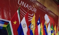 Bolivia llama a Colombia a revisar su decisión de retirarse de Unasur 