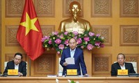 Primer ministro vietnamita preside sesión del Subcomité de Economía Social