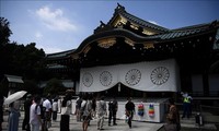 Abe Shinzo envía ofrenda floral al santuario Yasukuni