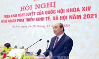 El Gobierno de Vietnam aborda tareas de 2021 en teleconferencia con las localidades