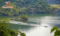 El lago Ba Be, un majestuoso paraje en la región montañosa norteña de Vietnam