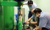 Ingenieros vietnamitas fabrican sistema de oxígeno y aire comprimido móvil para el tratamiento del covid-19