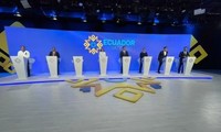 Candidatos a la presidencia de Ecuador asisten al debate electoral 