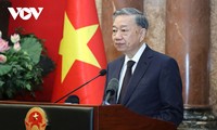 Máximo dirigente político de Vietnam urge a anteponer papel del pueblo en proceso de desarrollo