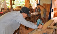 Carpintería tradicional del Suroeste de Vietnam: Constancia y delicadeza de los artesanos revitalizan un oficio centenario 