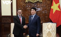 Presidente de Vietnam recibe al embajador de Australia