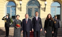 Dirigentes de Vietnam y Finlandia sostienen conversaciones en Helsinki