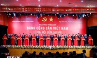 Líder del PCV asiste a la exposición “El Partido Comunista de Vietnam: de Congreso en Congreso“