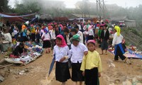 เปิดสัปดาห์วัฒนธรรมการท่องเที่ยว “ตลาดแห่งความรัก KhauVai 2012”