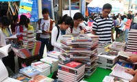 งานมหกรรมหนังสือ “ฮานอย-นครแห่งสันติภาพ”