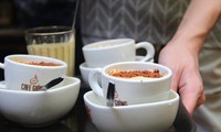 ร้านกาแฟไข่มีลูกค้ามาอุดหนุนอย่างหนาแน่นหลังการประชุมสุดยอดสหรัฐ-สาธารณรัฐประชาธิปไตยประชาชนเกาหลี