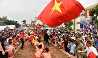 พิธีกรรมเล่นชักเย่อนั่งที่วิหาร เจิ๊นหวูในกรุงฮานอย มรดกวัฒนธรรมนามธรรมของมนุษยชาติ