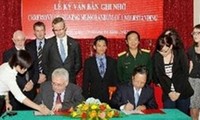 Ireland helps Vietnam deal with UXO 