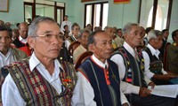 200 village patriarchs of ethnic minorities praised