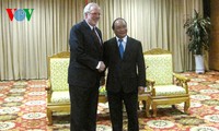 Deputy PM receives outgoing US Ambassador