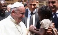 Pope Francis brings message of peace to Central African Republic