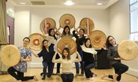 Students in UK promote Vietnamese culture