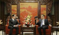 China, Japan commit efforts to improve ties