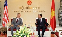 Vietnam eyes closer links with US, Australia in law enforcement