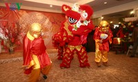 Overseas Vietnamese celebrate Lunar New Year festival