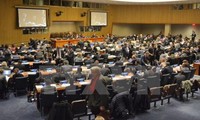 World powers boycott UN talks on nuclear weapons ban