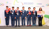 Vietnam ranks third at international math Olympiad