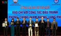 Best press works on fighting corruption, wastefulness honored