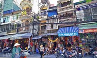 CNN features Hanoi street life