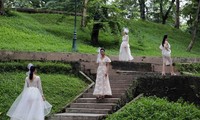 Vietnamese designers present spring-summer collection in Hanoi