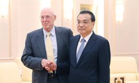 Chinese Premier calls on China, US to settle differences