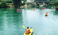 Tour to Dam Thuy commune, Cao Bang province