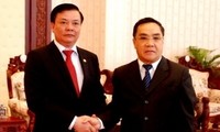 Laotischer Premierminister empfängt Vertreter des Staatsrechnungshofs Vietnams