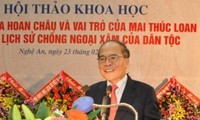 Parlamentspräsident Nguyen Sinh Hung besucht die Provinz Ha Tinh