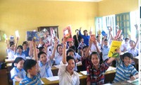 Bücherschränke für Schüler und Eltern in Thai Binh