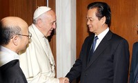 Premierminister Nguyen Tan Dung trifft Papst Franziskus im Vatikan