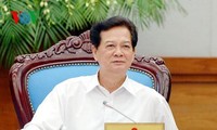 Premierminister Nguyen Tan Dung leitet die Regierungssitzung im Januar 2015